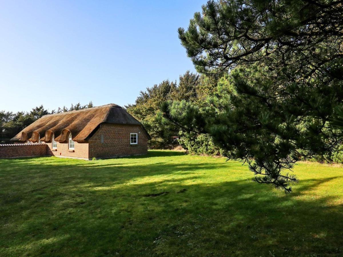 Three-Bedroom Holiday Home In Lokken 1 Bagian luar foto