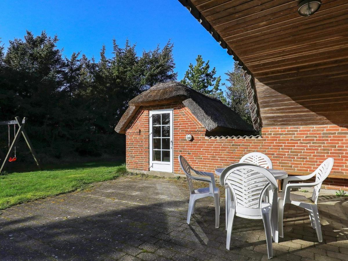 Three-Bedroom Holiday Home In Lokken 1 Bagian luar foto